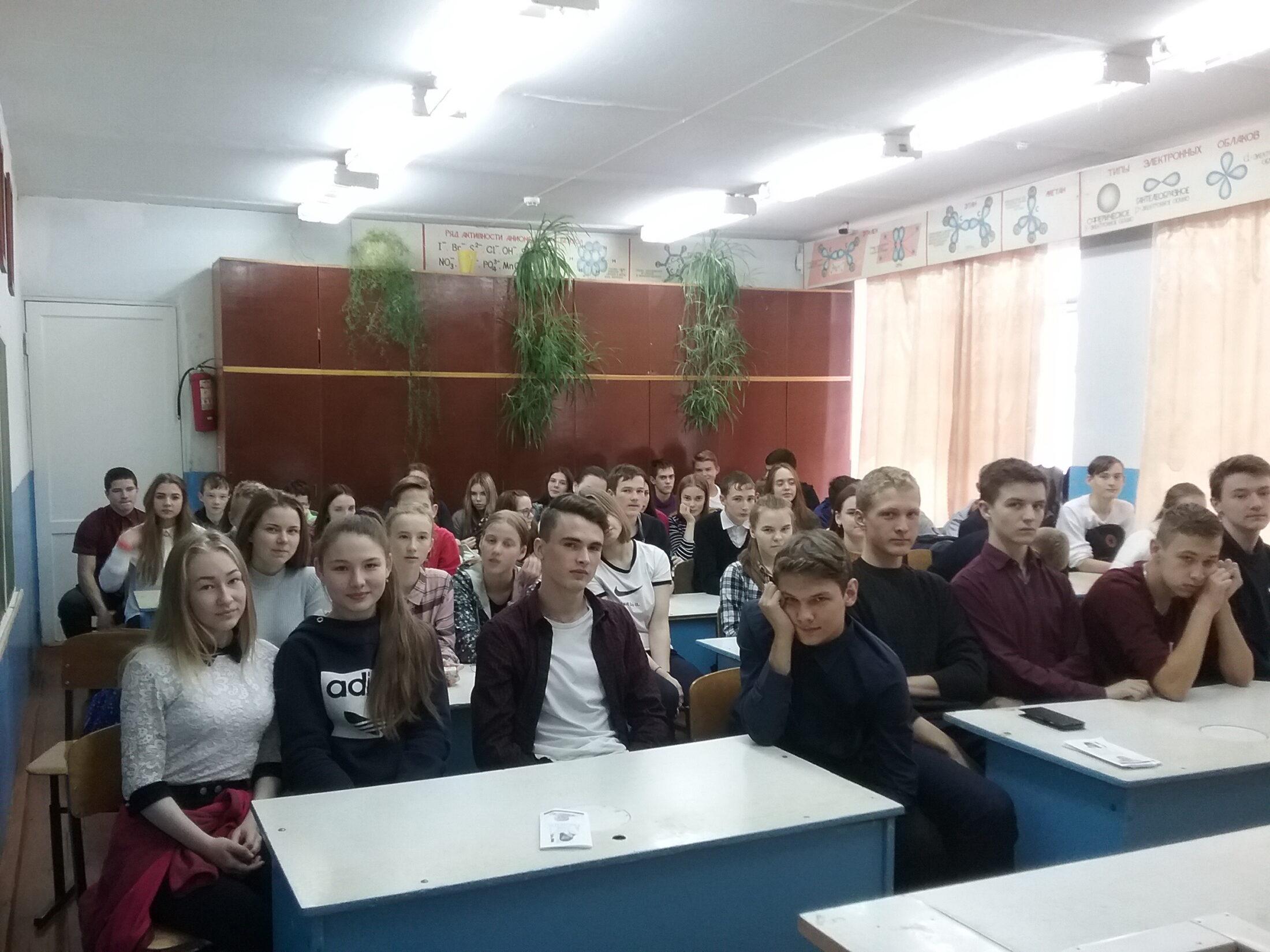28 сентября 2017 года ЦЕНТР «Моя семья» провел лекцию по профилактике абортов для школьников в п. Стулово Кировской области