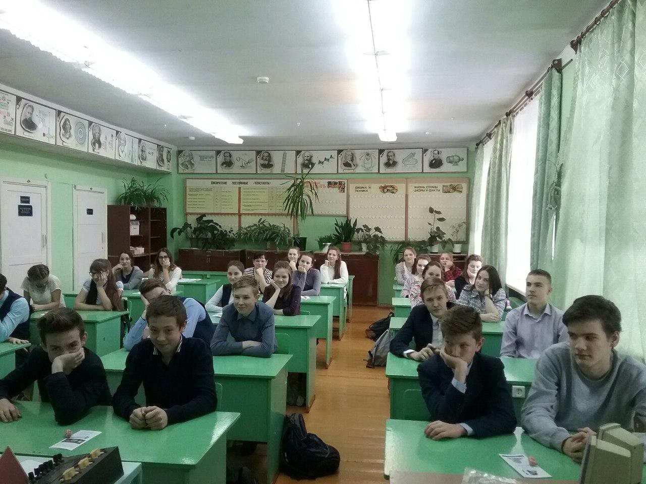 В октябре 2017 года ЦЕНТР «Моя семья» провел 12 лекций по профилактике абортов для школьников в Слободском районе Кировской области