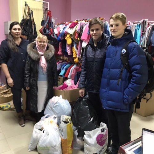 В октябре Центр местной активности, Пугачева 18 совместно с Волонтёрским отрядом «Крылья» КОГОАУ «ВТЛ» провели Акцию «Нужные вещи».