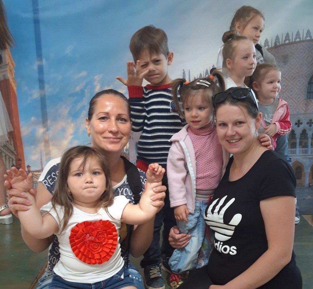 Наши подопечные мамы с детками посетили Кировский кукольный театр имени А.Н.Афанасьева