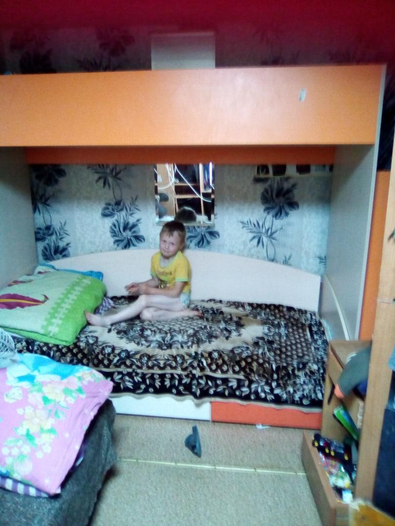 Июль 2020, Центр Центр Моя семья Киров. Полная семья с 3 несовершеннолетними детьми получила комплект мебели.