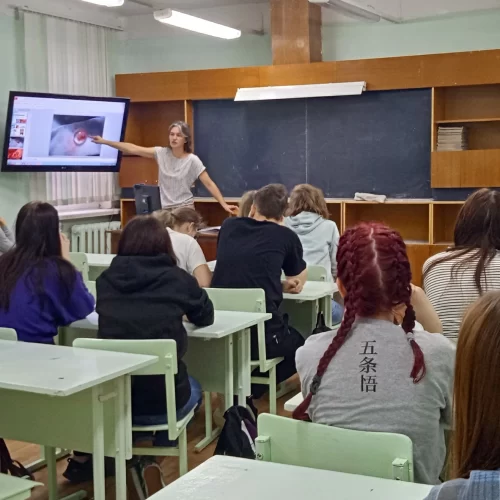 В октябре психолог Центра продолжила читать лекции по профилактике абортов и укреплению семейных ценностей в учебных заведениях г. Кирова