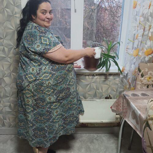 Помогли маме-одиночке с 3 детьми заменить старое окно