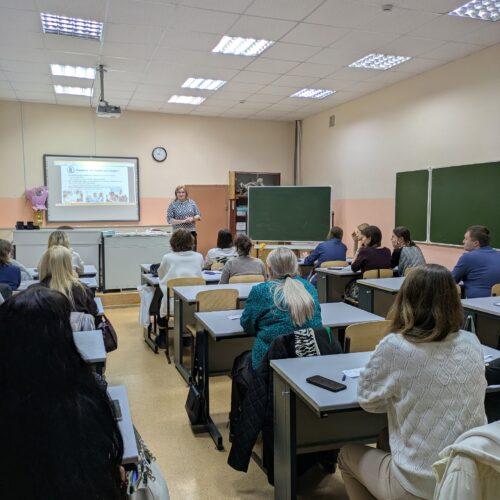 В ноябре наши лекторы провели в школах 139 лекций и их посетили 2460 слушателей