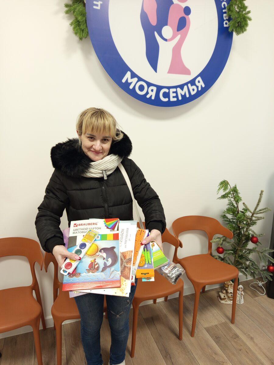 Наши подопечные семьи получили канцтовары