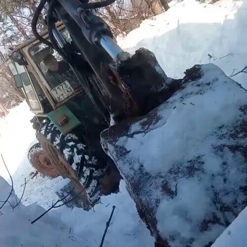 Центр «Моя семья» помог семье с двумя детьми провести в дом водопровод