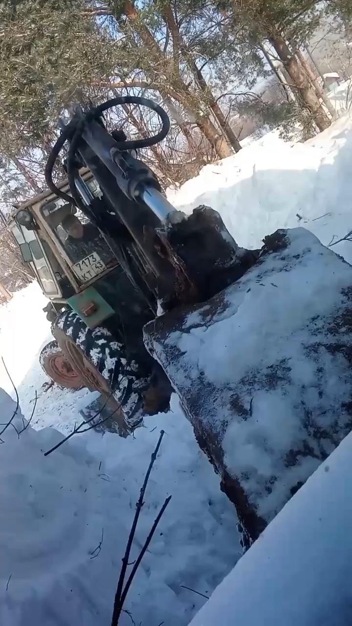 Центр «Моя семья» помог семье с двумя детьми провести в дом водопровод