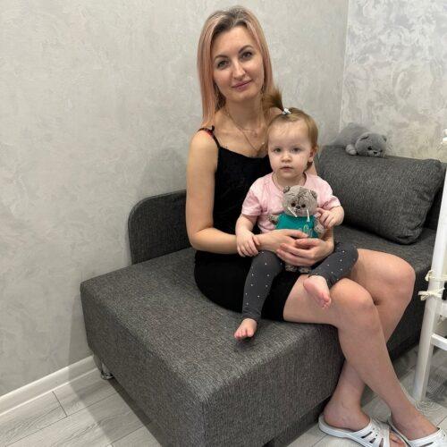 В марте наш центр передал в подопечные семьи тахту, шкафы, двухъярусную кровать, компьютерное кресло, диван, кровать, два матраса и ковры