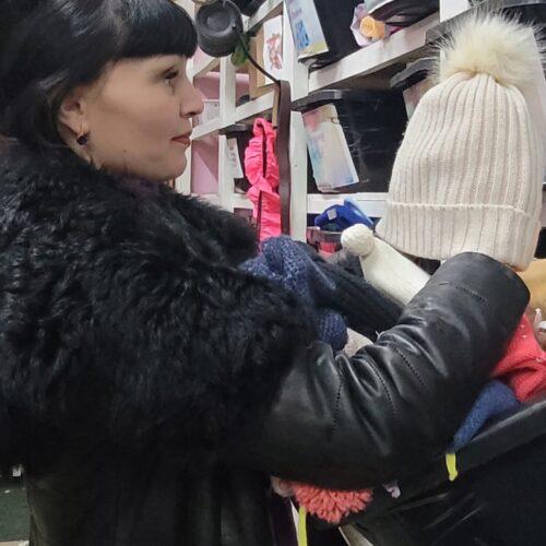 В марте наш вещевой склад посетили нуждающиеся семьи Кирова и области