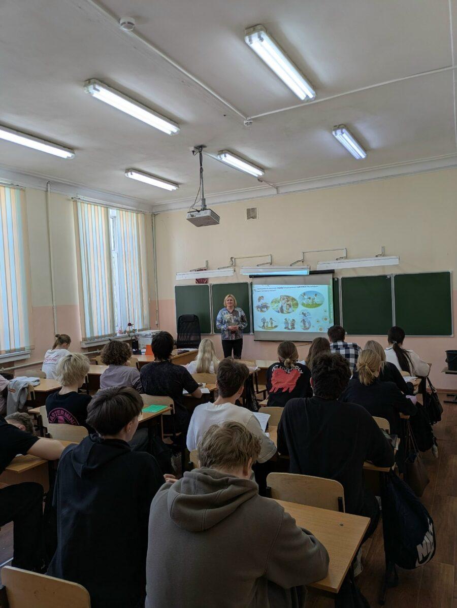 В марте 2026 наши лекторы провели в школах 124 лекции и их посетили 2289 слушателей