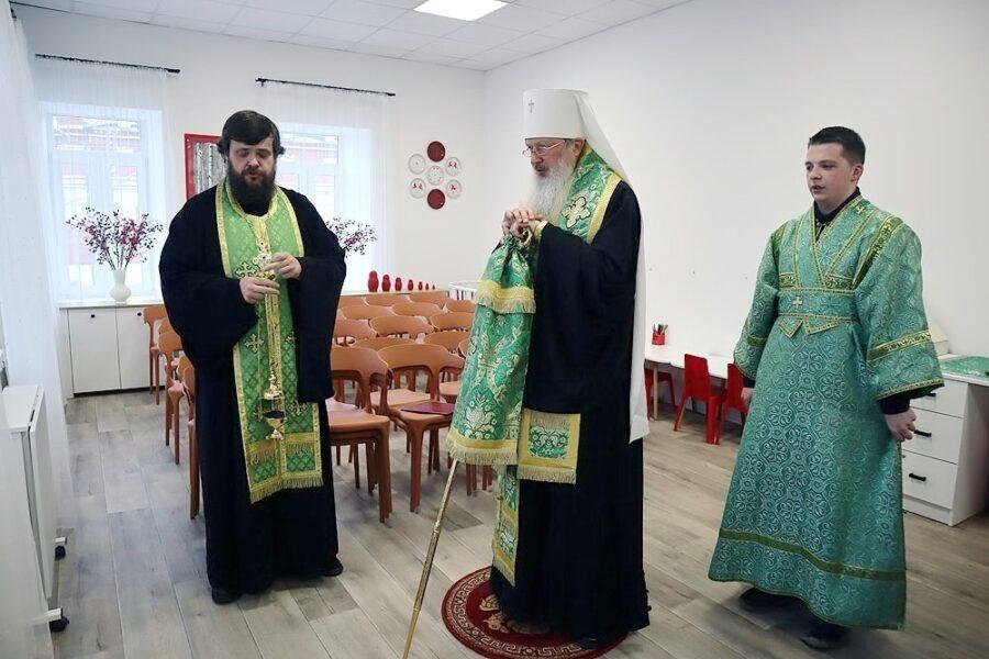 Митрополит Вятский и Слободской Марк совершил чин освящения новых помещений Центра «Моя семья»